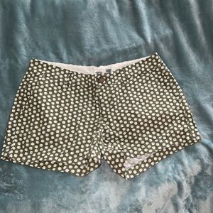 Old Navy olive green shorts
